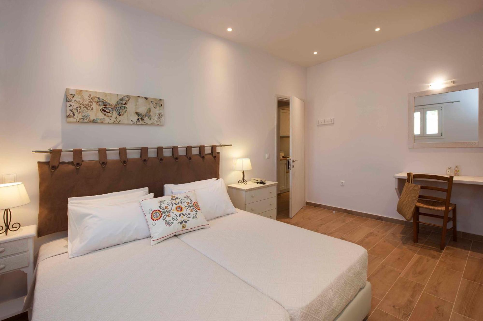 Spiti Prifti Apartments Gouvia Bagian luar foto