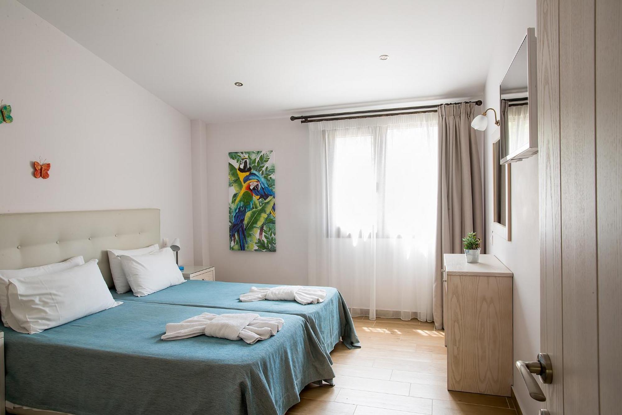 Spiti Prifti Apartments Gouvia Bagian luar foto