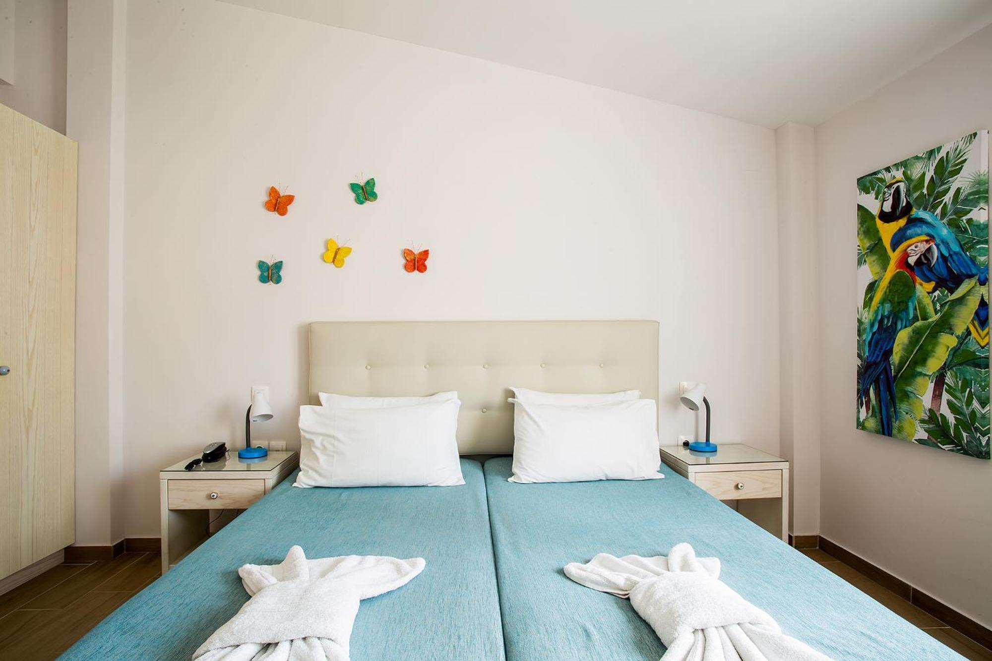 Spiti Prifti Apartments Gouvia Bagian luar foto